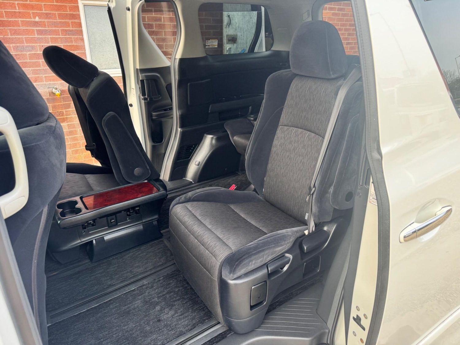 Used Toyota Alphard for sale - 78127901: Photo 25