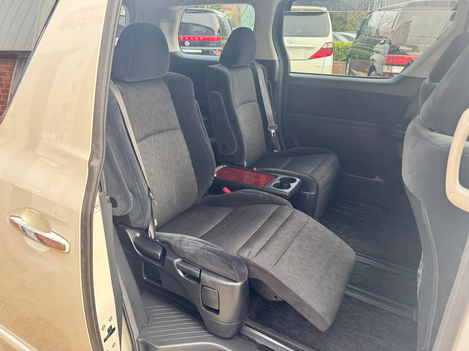 Used Toyota Alphard for sale - 78127901: Photo 28