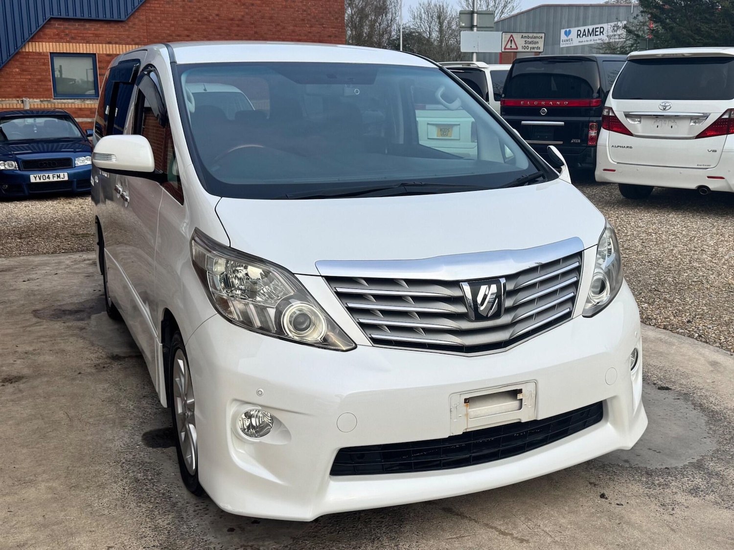 Used Toyota Alphard for sale - 78127901: Photo 3