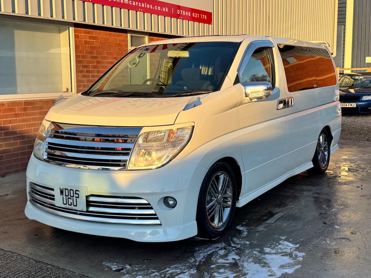 Used Nissan Elgrand 2024 for sale - 76714175: Photo 3