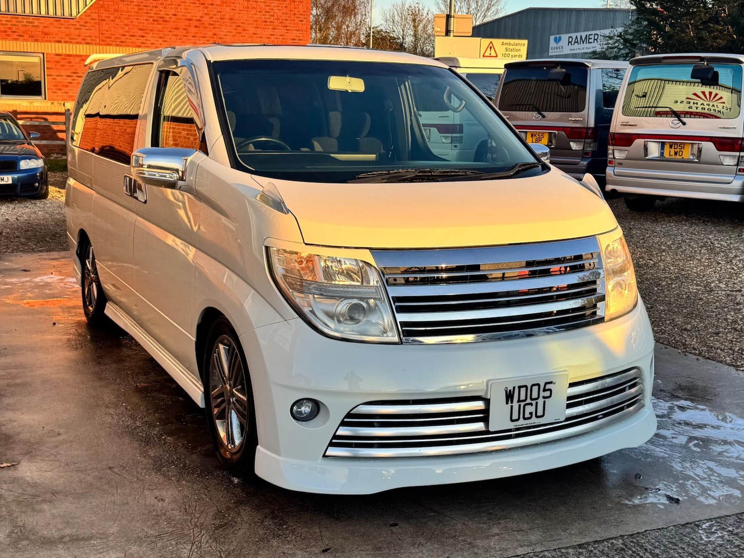 Used Nissan Elgrand 2024 for sale - 76714175: Photo 5