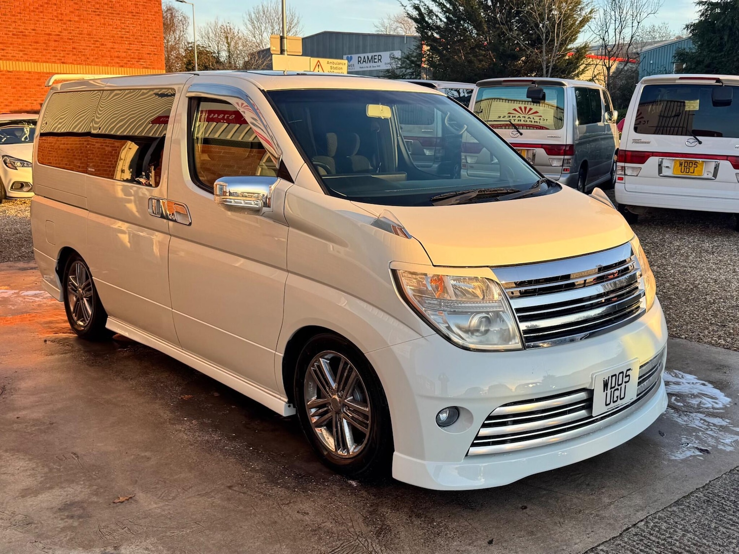 Used Nissan Elgrand 2024 for sale - 76714175: Photo 6