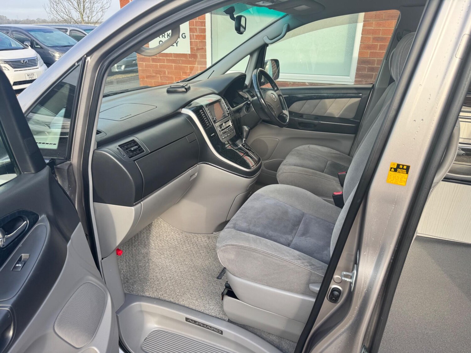 Used Toyota Alphard 2015 for sale - 77934134: Photo 31