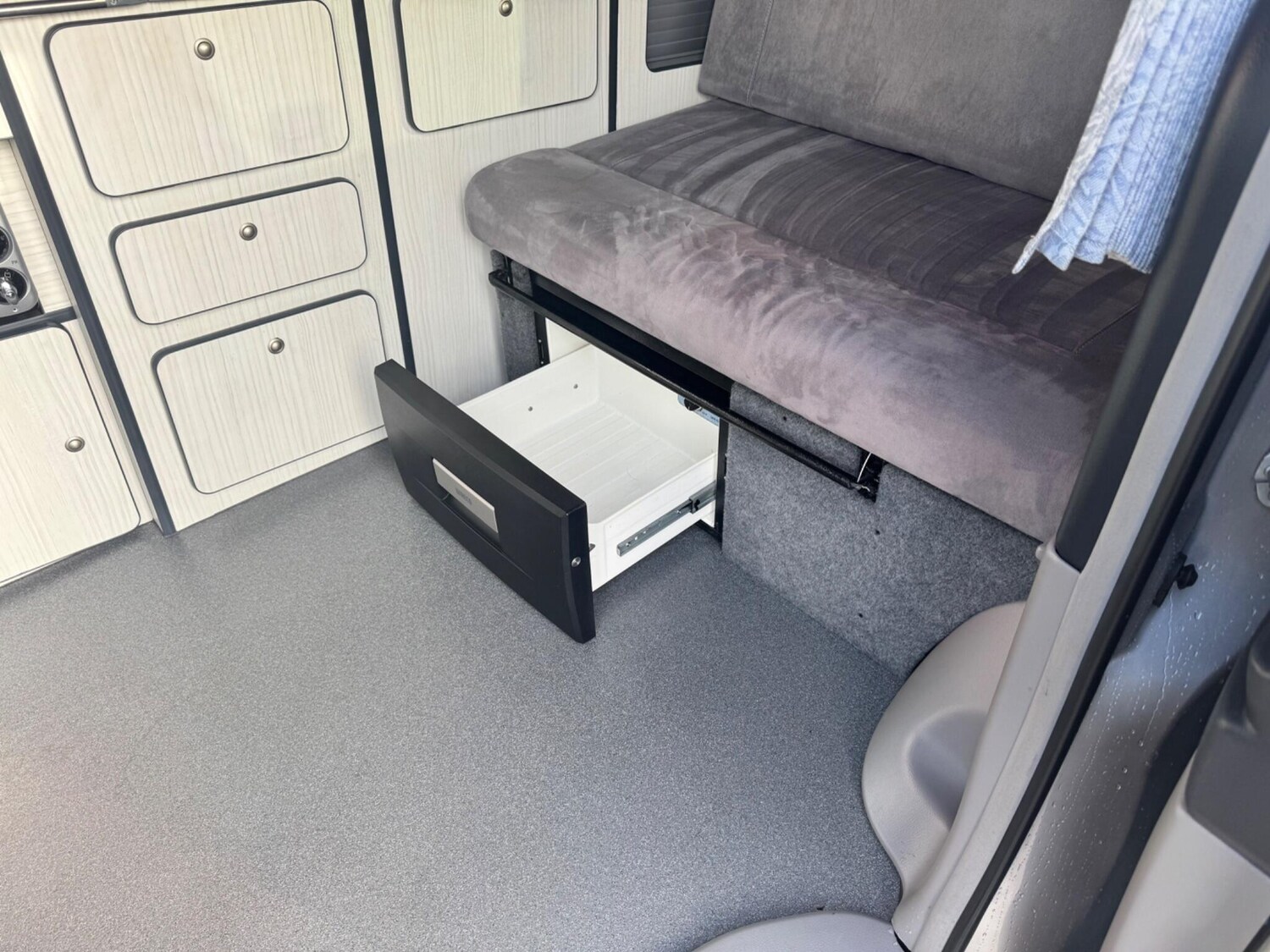 Used Toyota Alphard 2015 for sale - 77934134: Photo 33