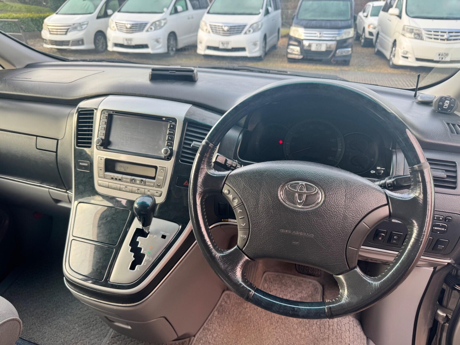 Used Toyota Alphard 2015 for sale - 77934134: Photo 36