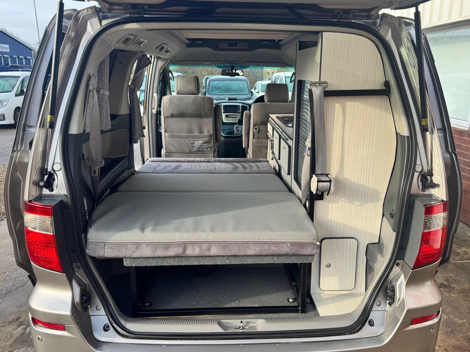 Used Toyota Alphard 2015 for sale - 77934134: Photo 42