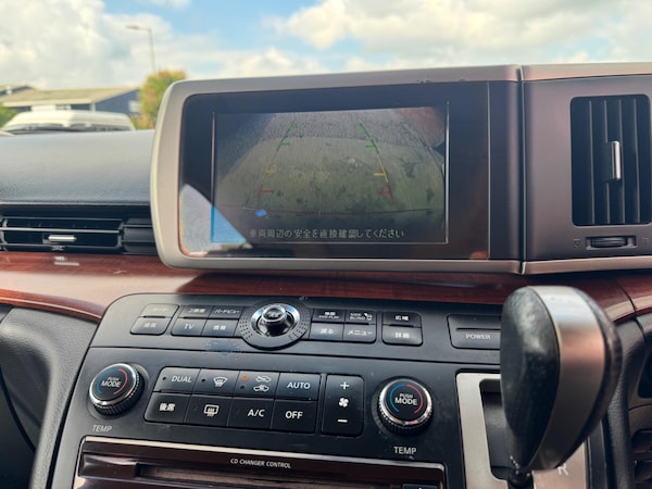 Used Nissan Elgrand for sale - 74712536: Photo 23