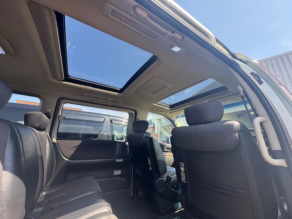 Used Nissan Elgrand for sale - 74712536: Photo 29