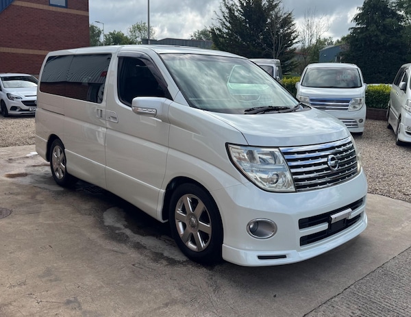 Used Nissan Elgrand for sale - 74712536: Photo 5