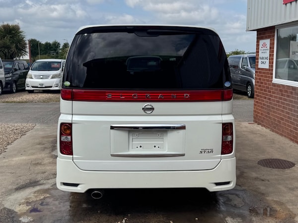 Used Nissan Elgrand for sale - 74712536: Photo 9