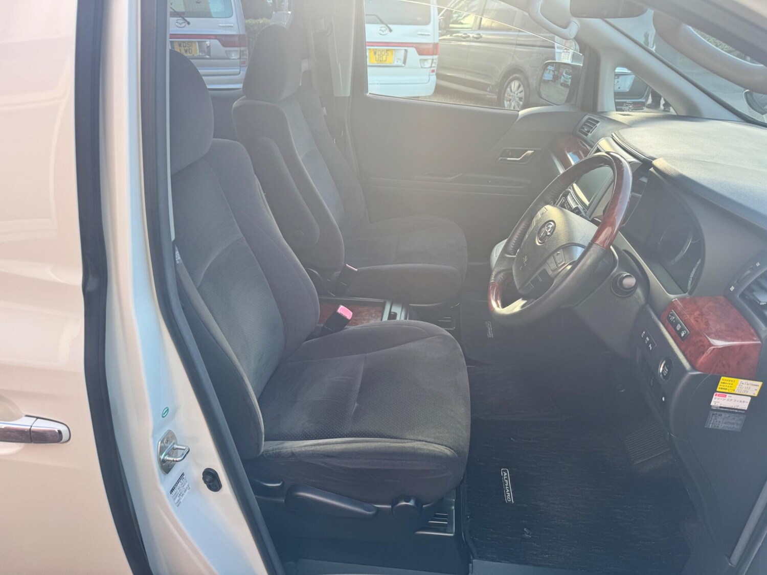 Used Toyota Alphard for sale - 77934132: Photo 17