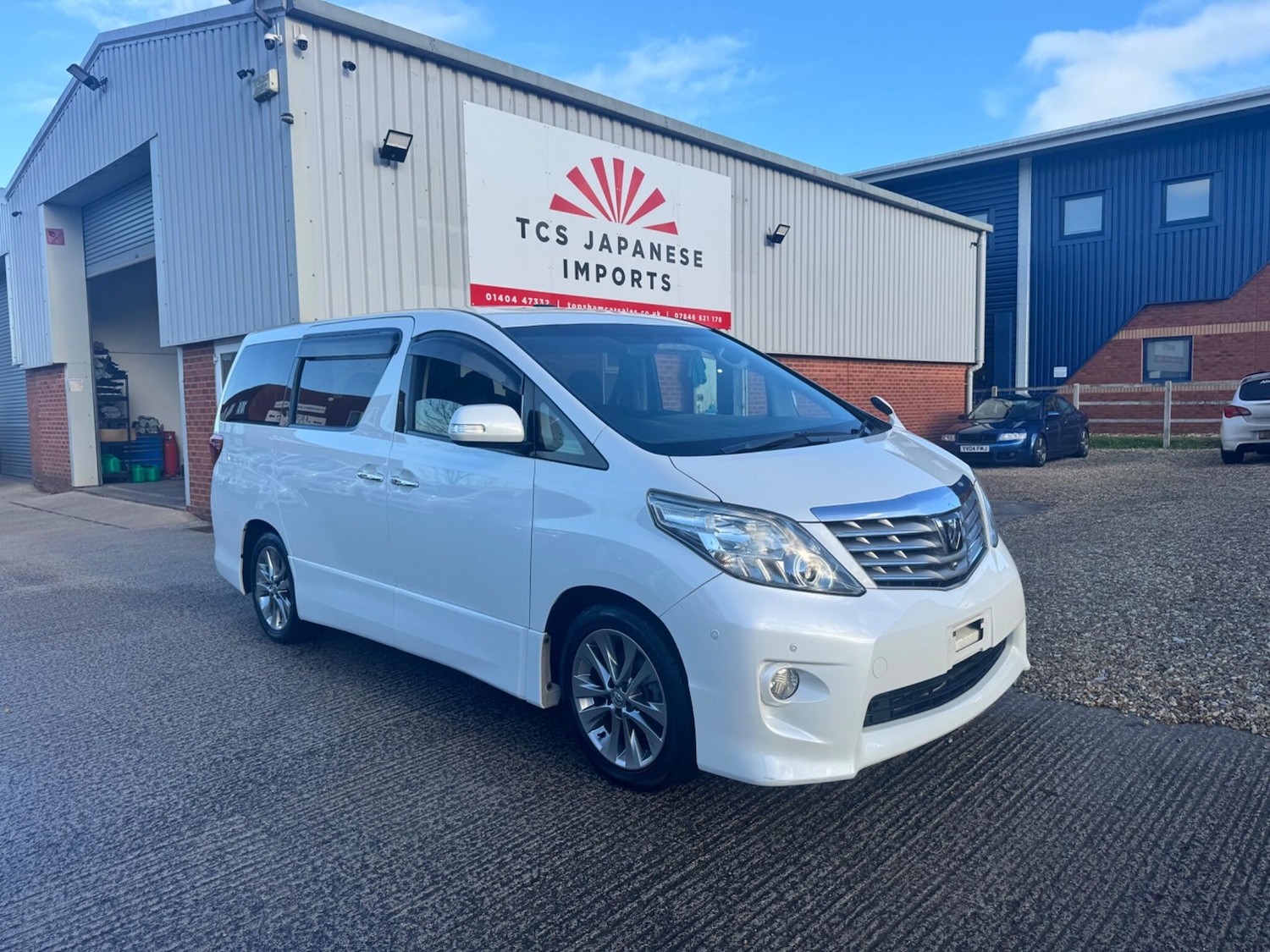 Used Toyota Alphard for sale - 77934132: Photo 2