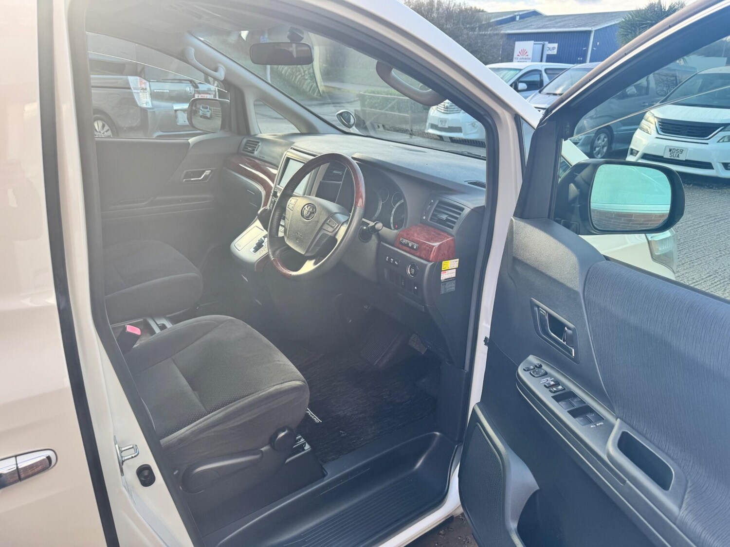 Used Toyota Alphard for sale - 77934132: Photo 32