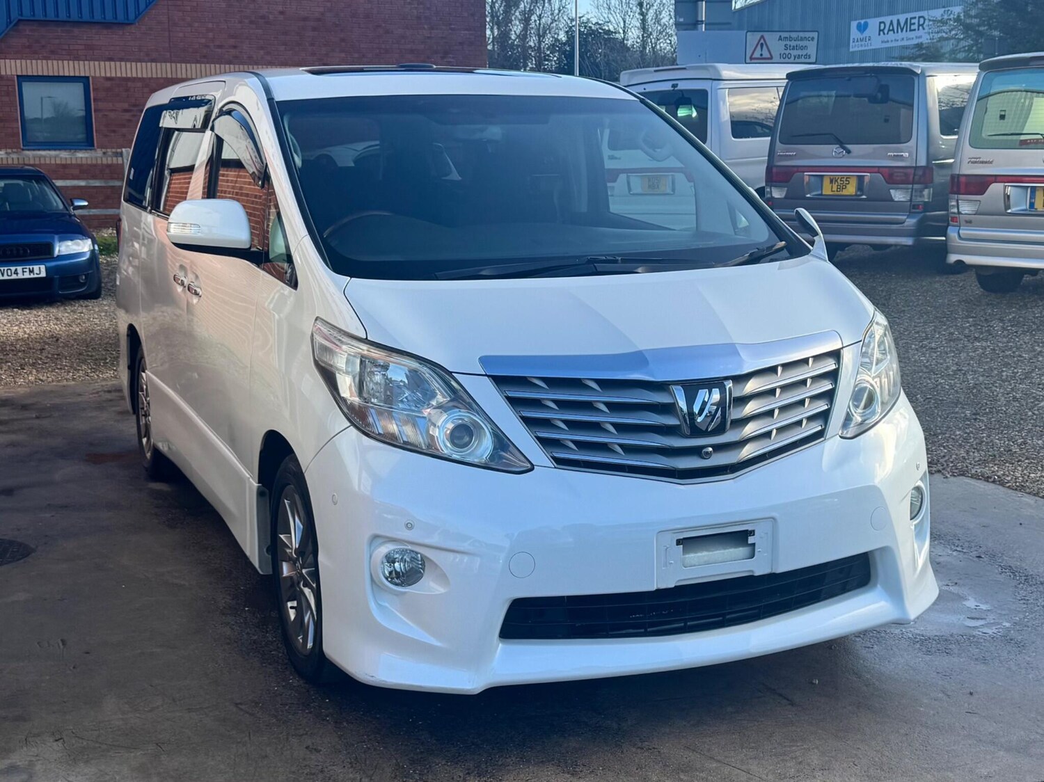 Used Toyota Alphard for sale - 77934132: Photo 6