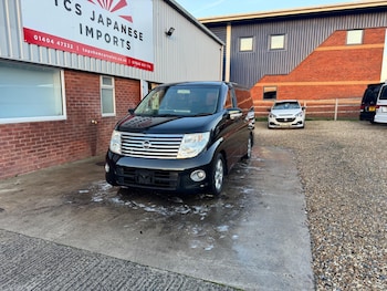 Used Nissan Elgrand 2006 for sale - 76714646: Photo