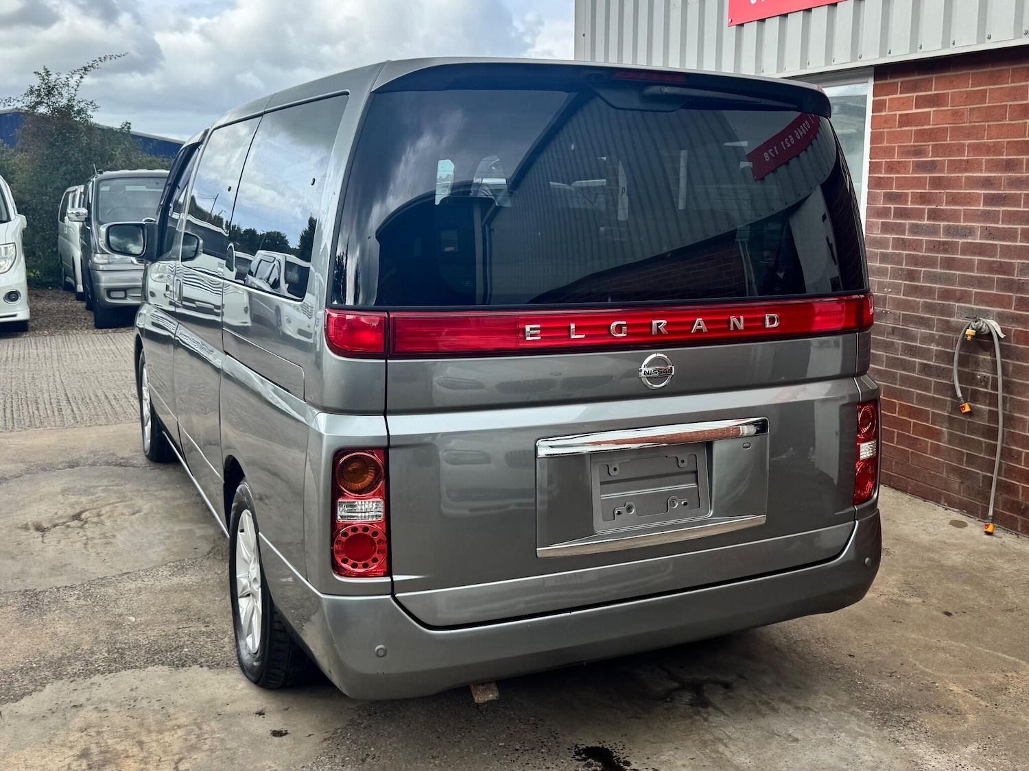 Used Nissan Elgrand 2025 for sale - 76458161: Photo 8
