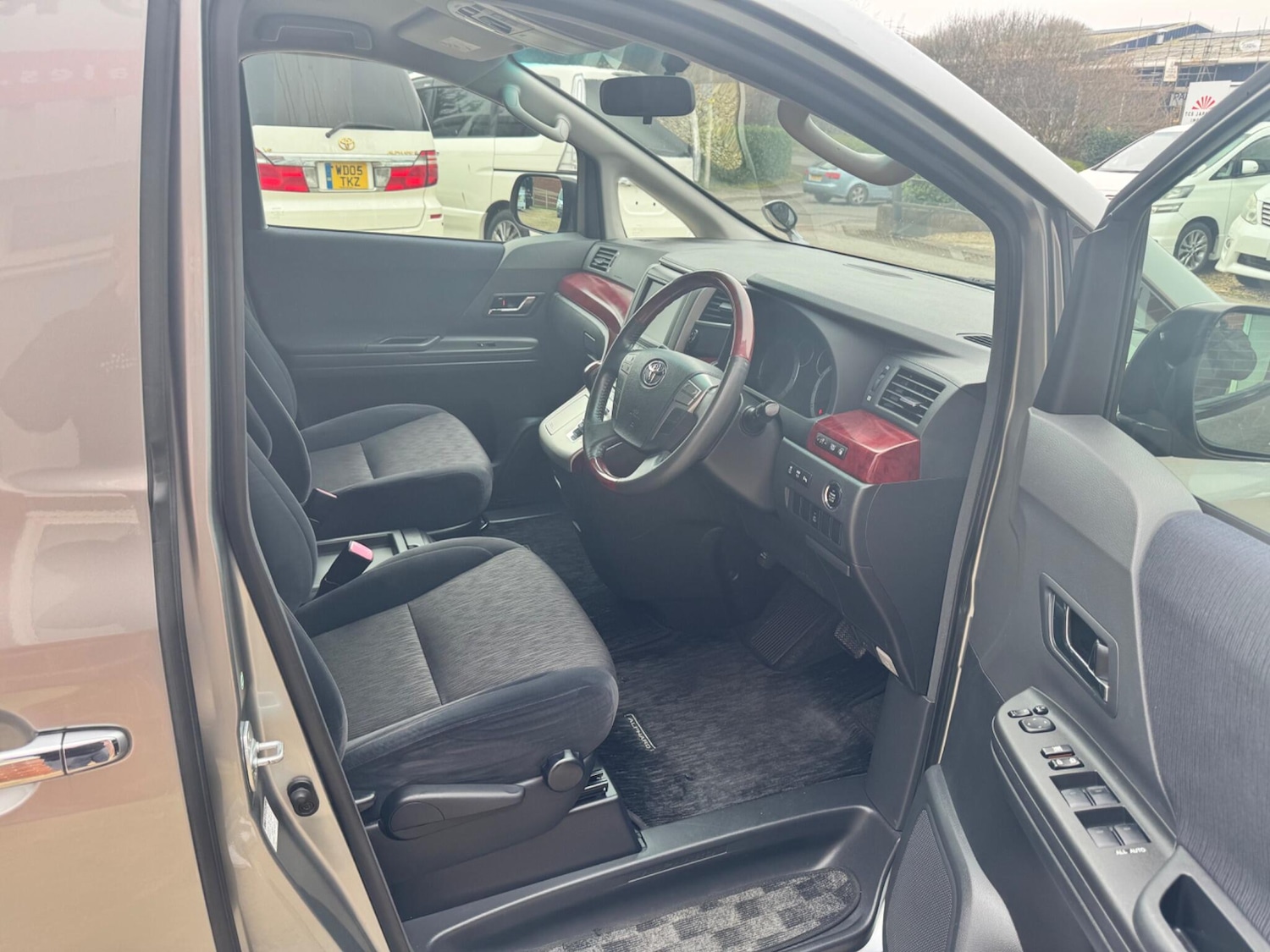 Used Toyota Alphard for sale - 77934133: Photo 15