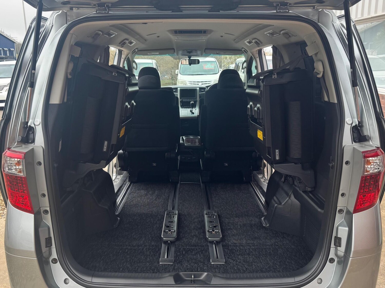 Used Toyota Alphard for sale - 77934133: Photo 24