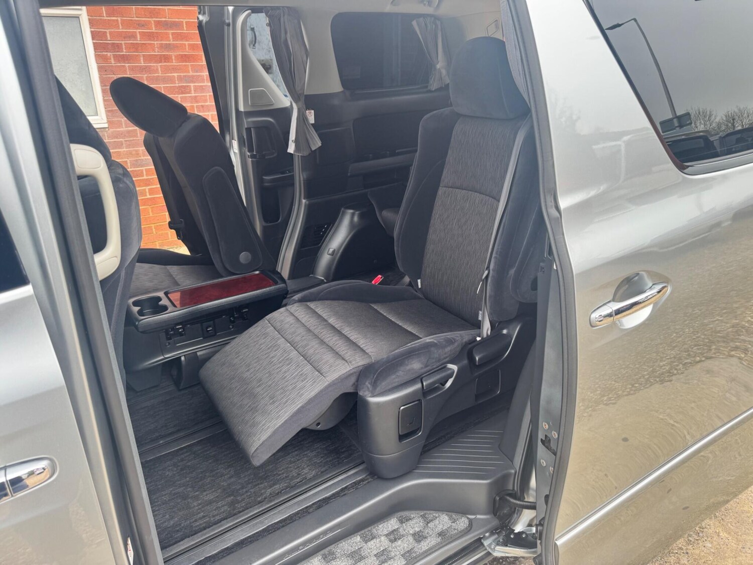 Used Toyota Alphard for sale - 77934133: Photo 32