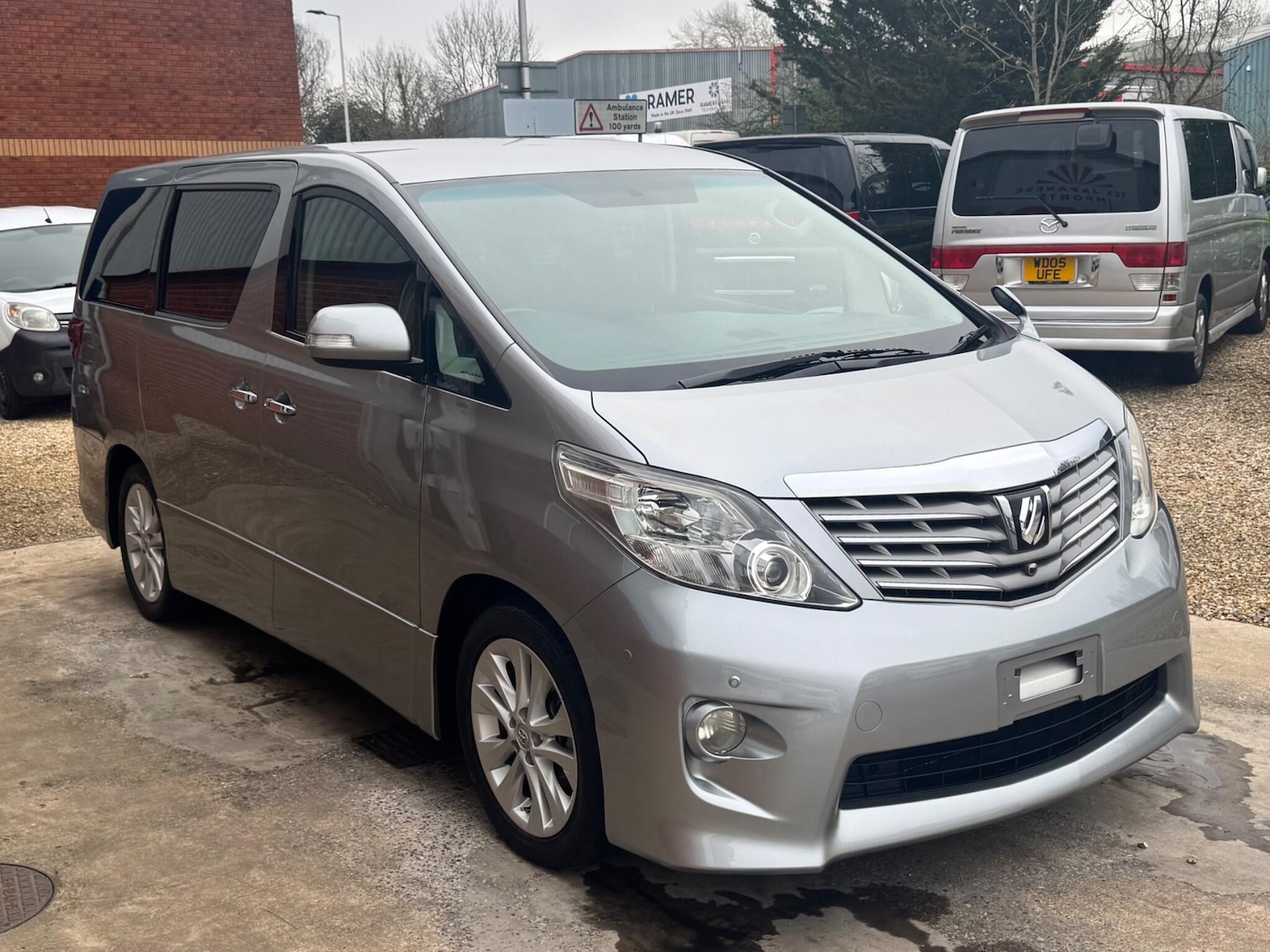 Used Toyota Alphard for sale - 77934133: Photo 6