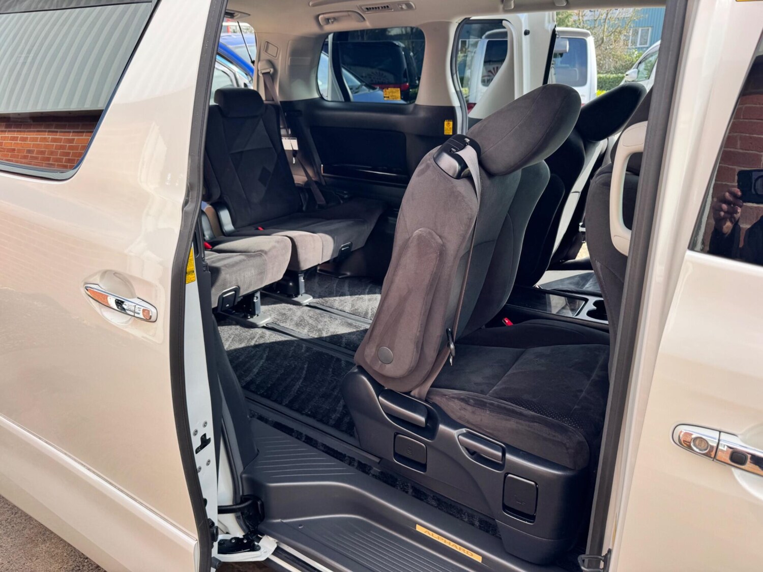 Used Toyota Alphard for sale - 77934121: Photo 18