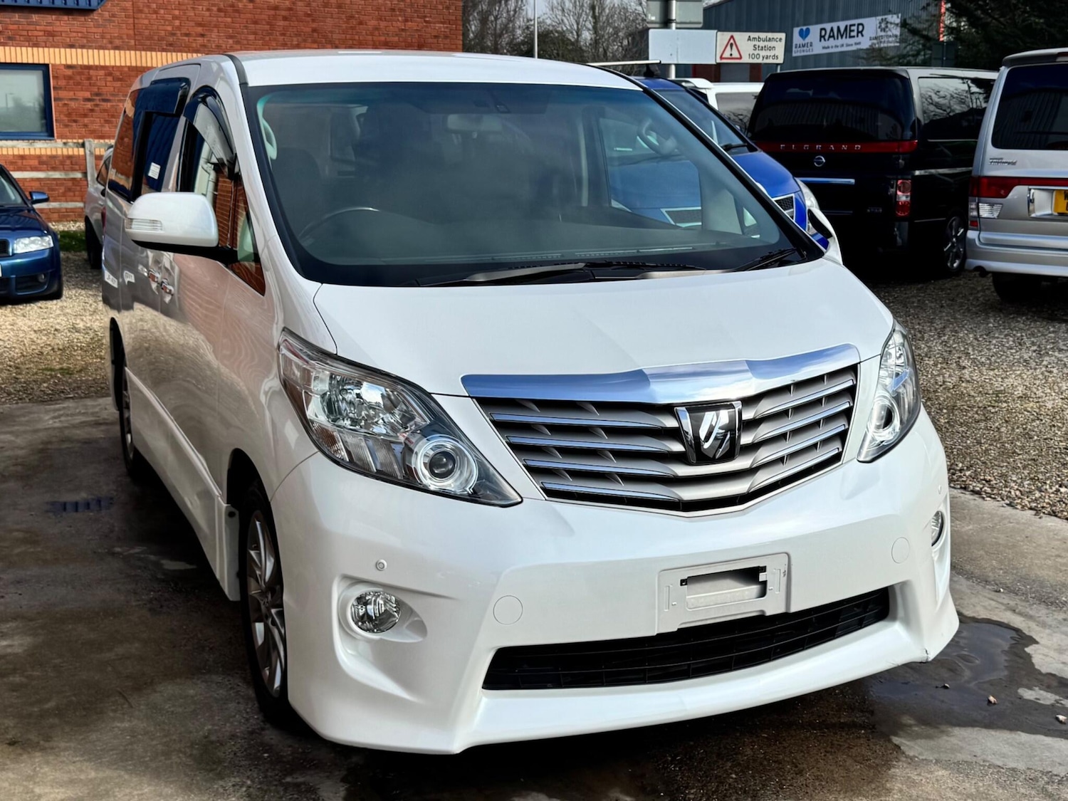 Used Toyota Alphard for sale - 77934121: Photo 3