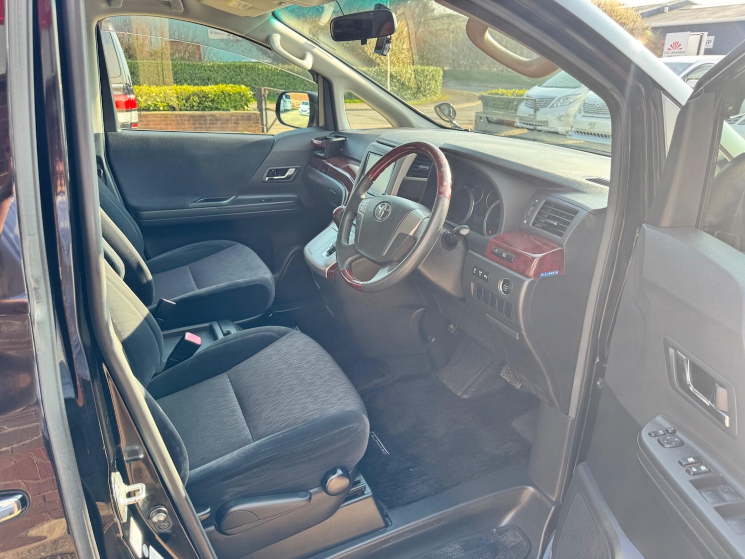 Used Toyota Alphard for sale - 78128185: Photo 15