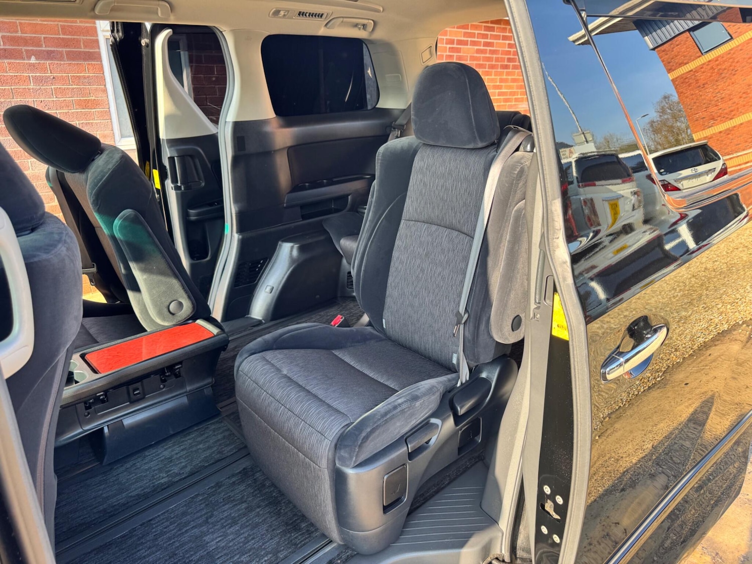 Used Toyota Alphard for sale - 78128185: Photo 32