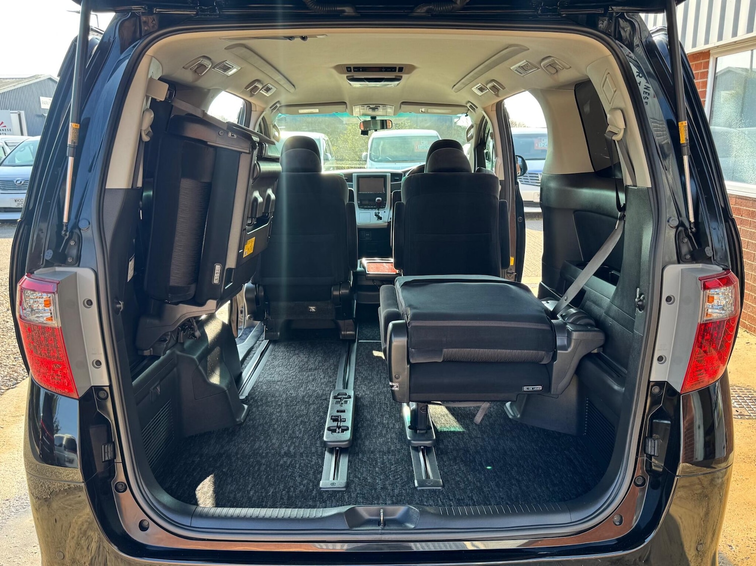 Used Toyota Alphard for sale - 78128185: Photo 35