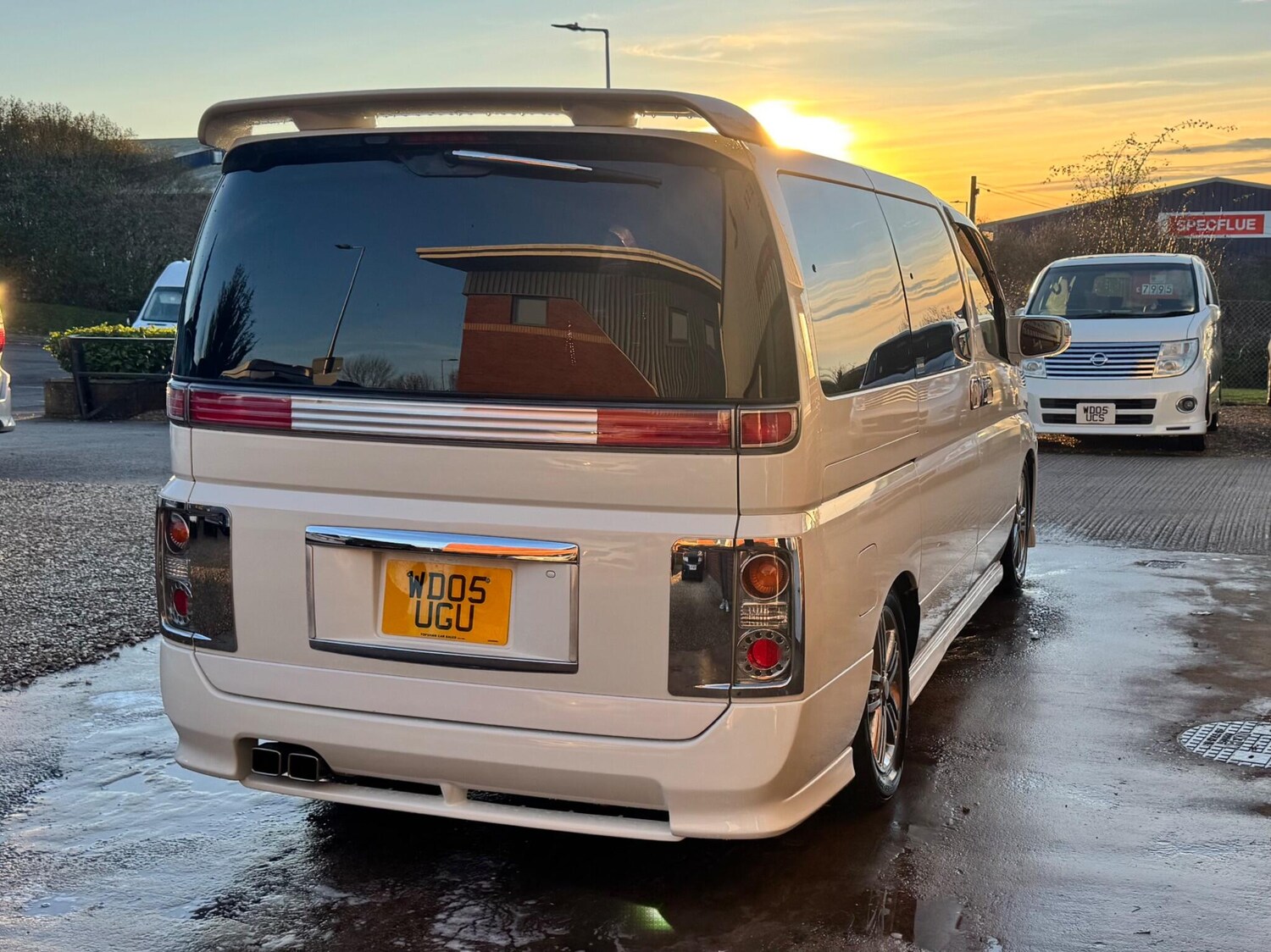 Used Nissan Elgrand 2024 for sale - 77934122: Photo 13