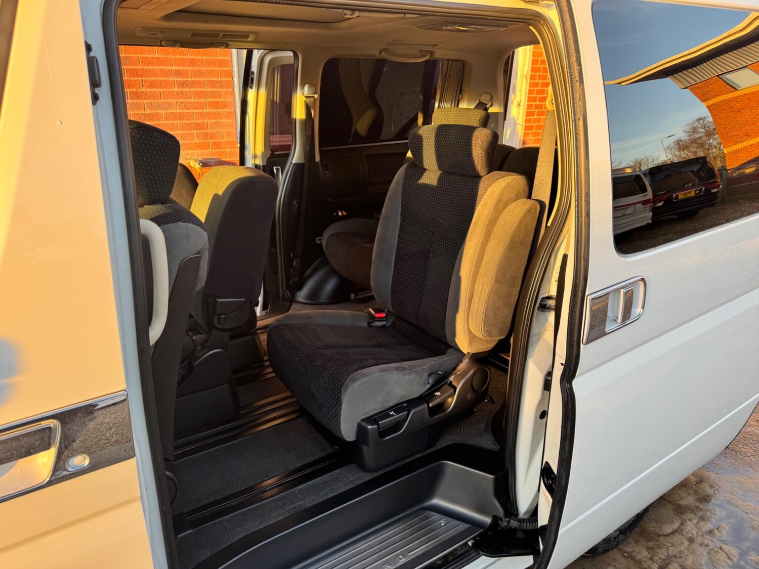 Used Nissan Elgrand 2024 for sale - 77934122: Photo 19