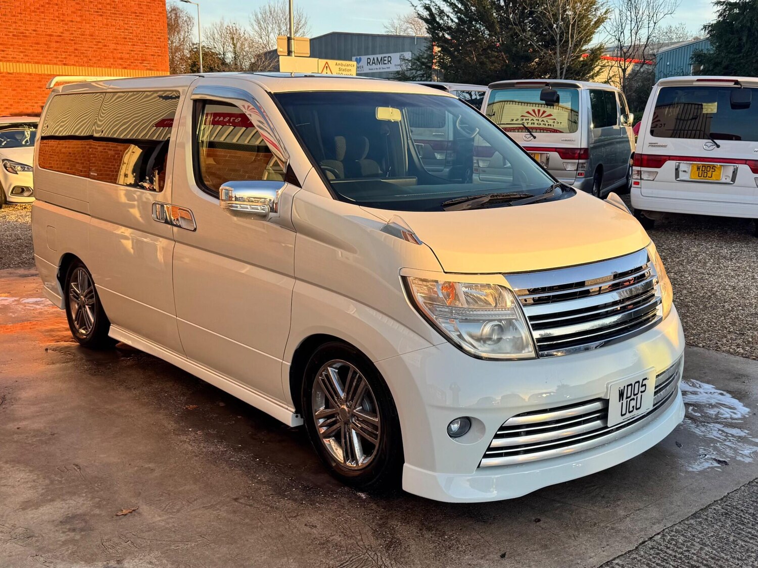 Used Nissan Elgrand 2024 for sale - 77934122: Photo 6