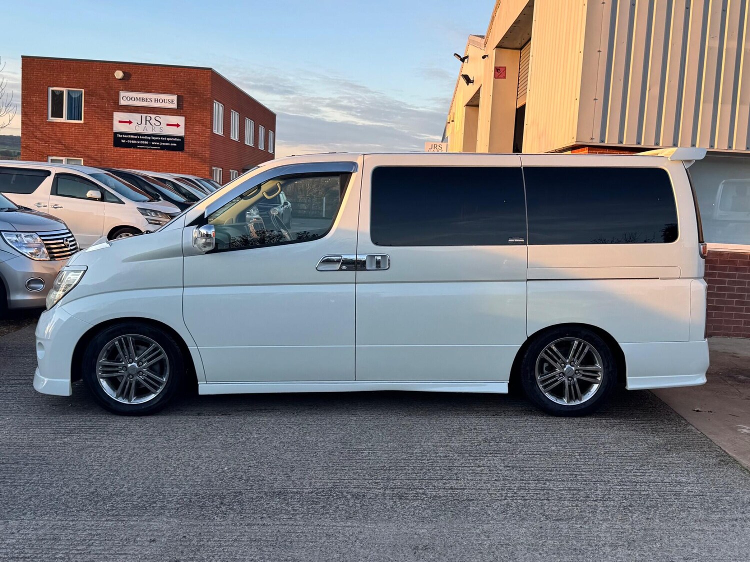 Used Nissan Elgrand 2024 for sale - 77934122: Photo 9