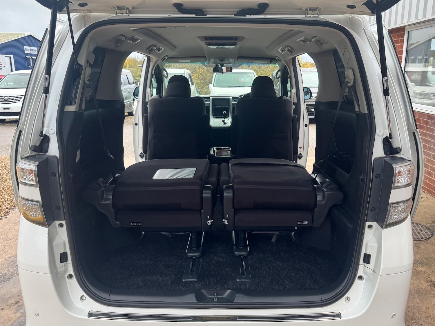 Used Toyota Vellfire 2022 for sale - 76457229: Photo 26