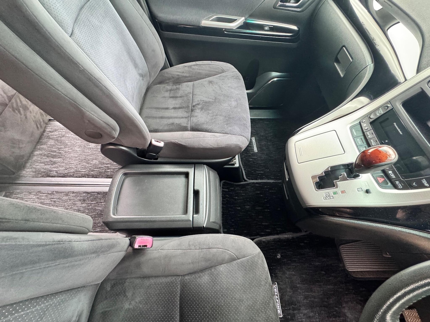 Used Toyota Vellfire 2022 for sale - 76457229: Photo 28