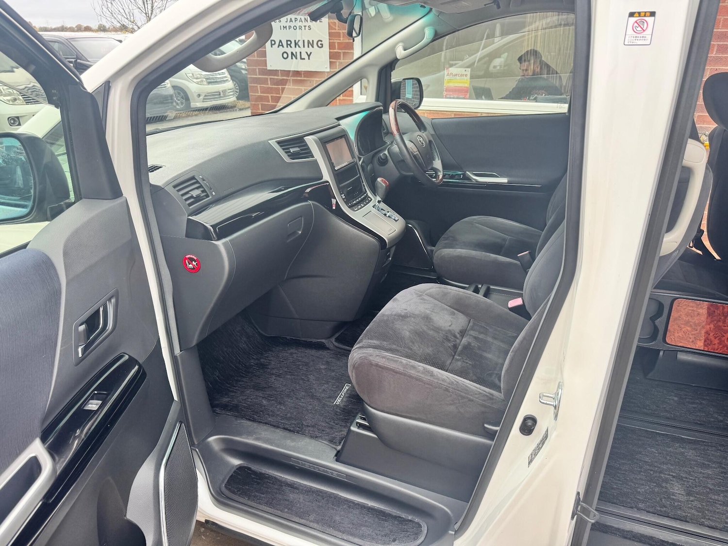 Used Toyota Vellfire 2022 for sale - 76457229: Photo 30