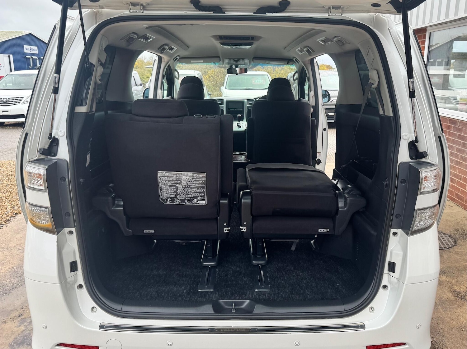 Used Toyota Vellfire 2022 for sale - 76457229: Photo 34