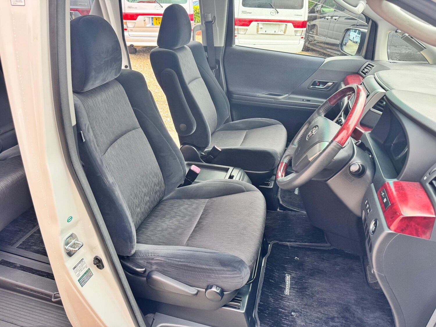 Used Toyota Alphard 2025 for sale - 77934127: Photo 16