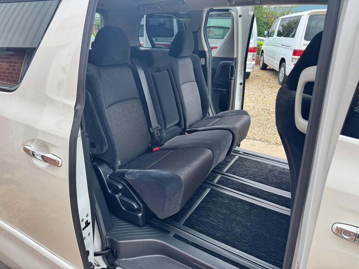 Used Toyota Alphard 2025 for sale - 77934127: Photo 23