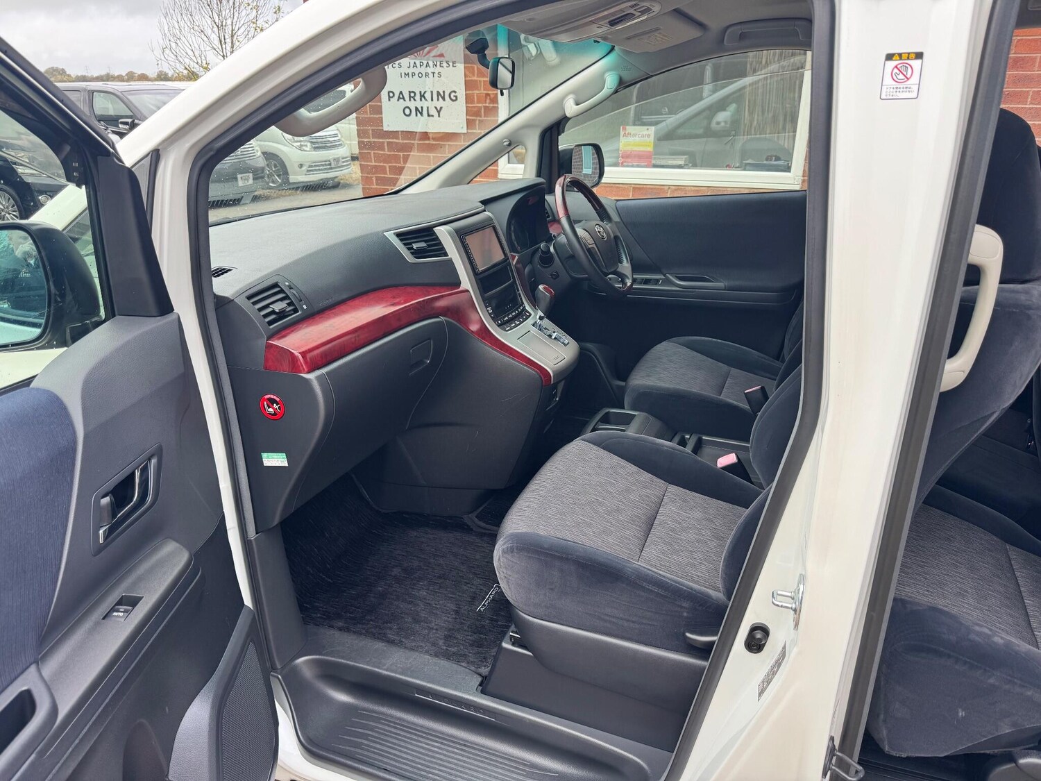 Used Toyota Alphard 2025 for sale - 77934127: Photo 35