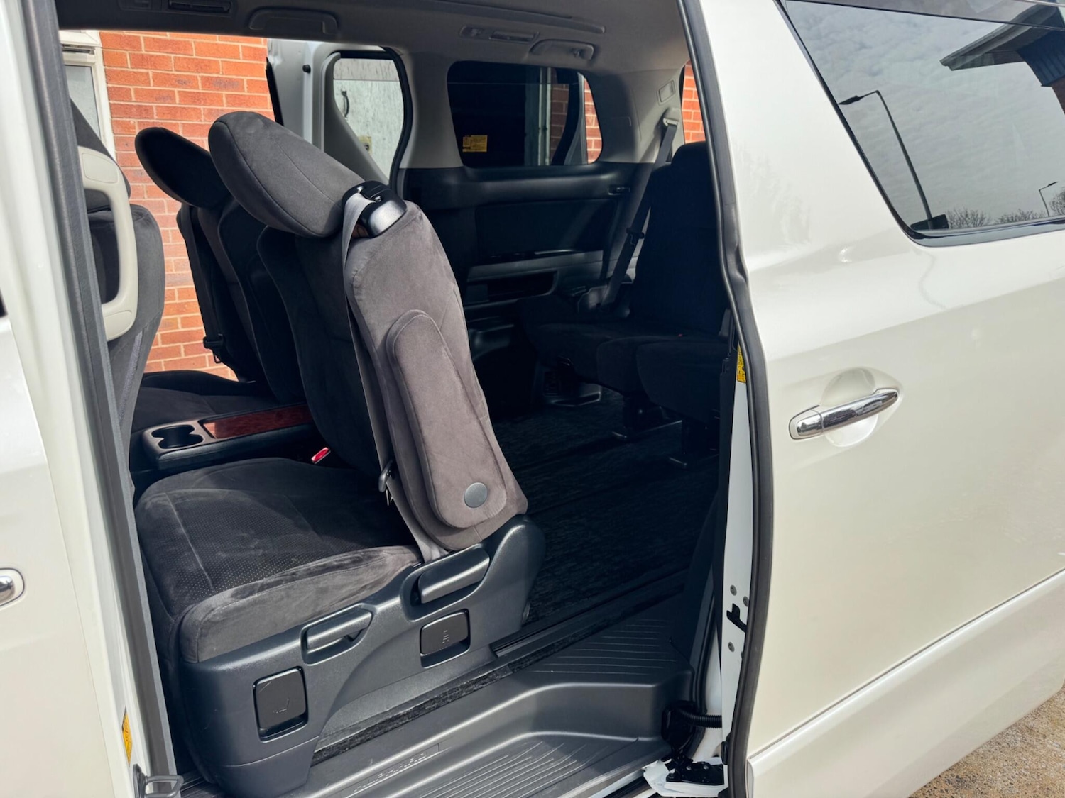 Used Toyota Alphard for sale - 78128206: Photo 24