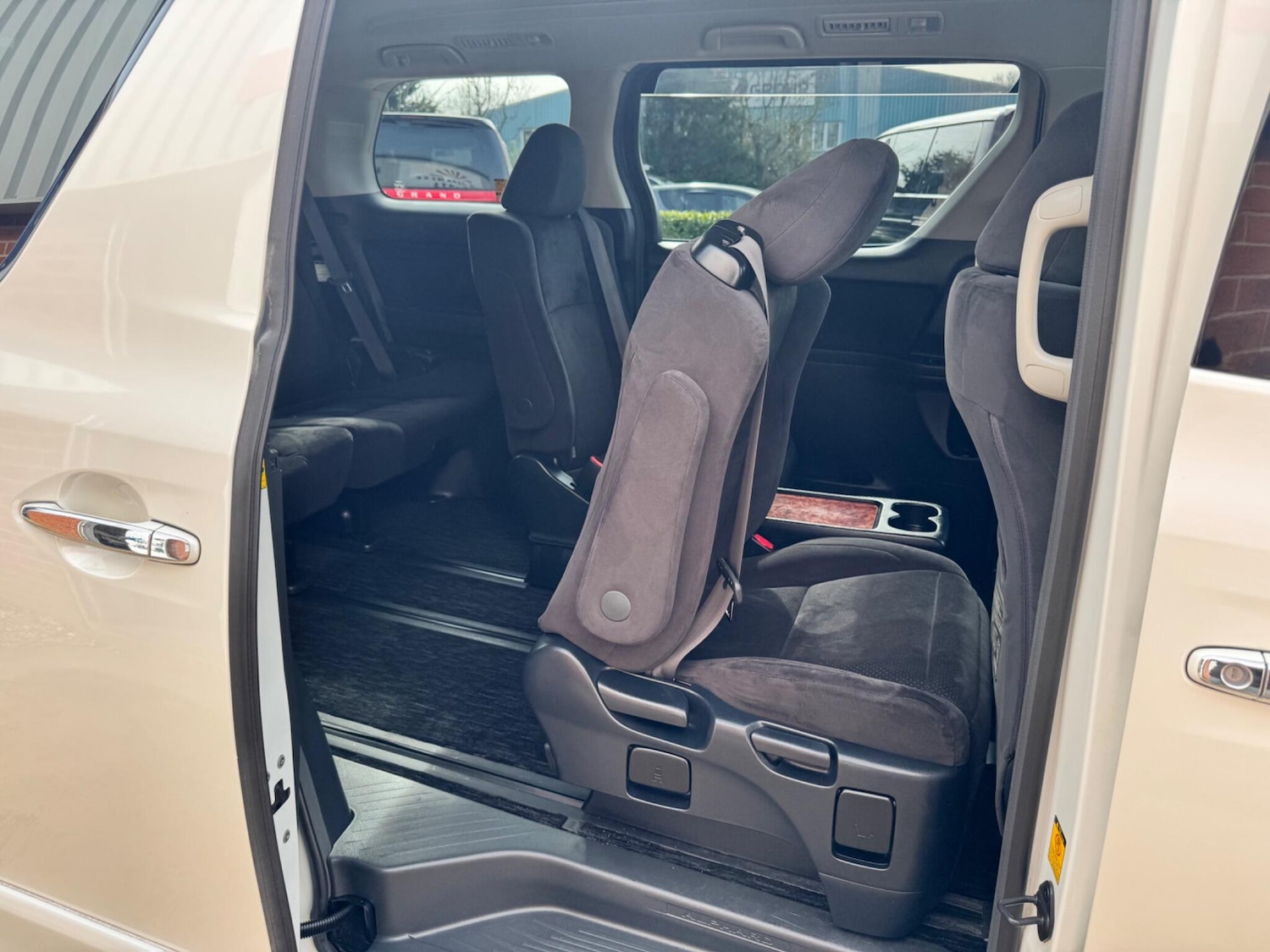 Used Toyota Alphard for sale - 78128206: Photo 28