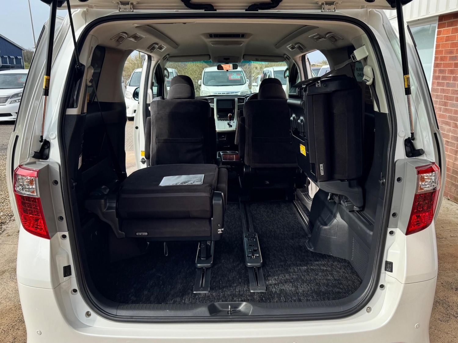 Used Toyota Alphard for sale - 78128206: Photo 33