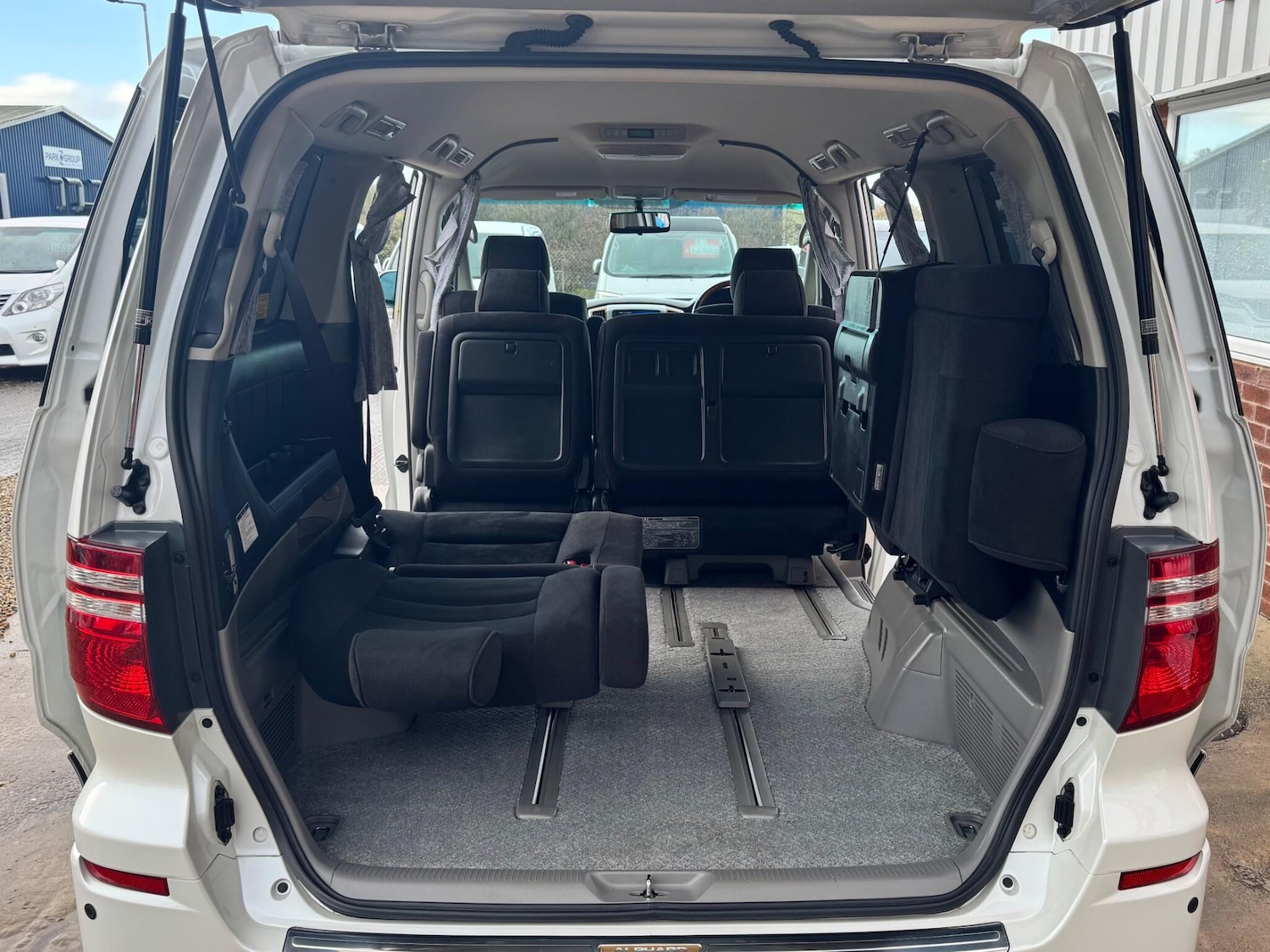 Used Toyota Alphard for sale - 77934131: Photo 30