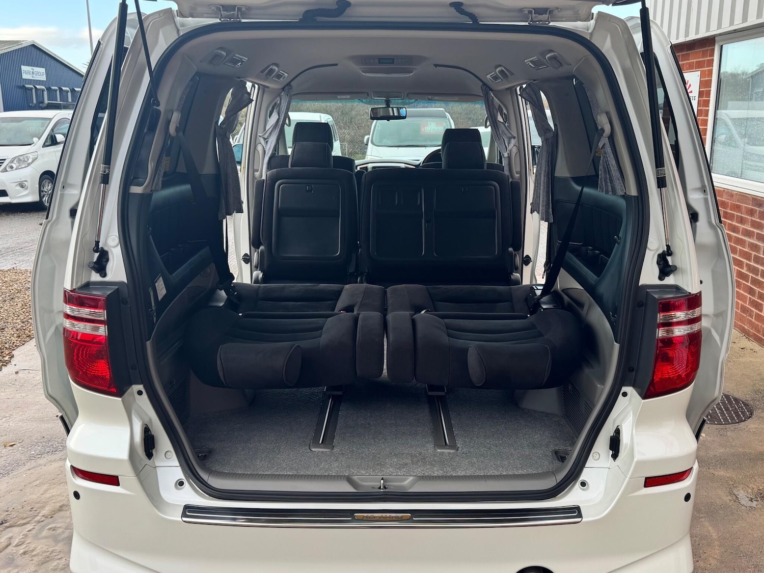 Used Toyota Alphard for sale - 77934131: Photo 31