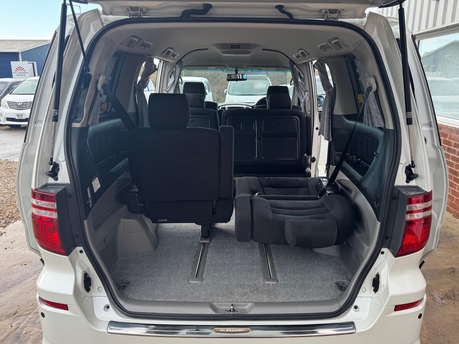 Used Toyota Alphard for sale - 77934131: Photo 32