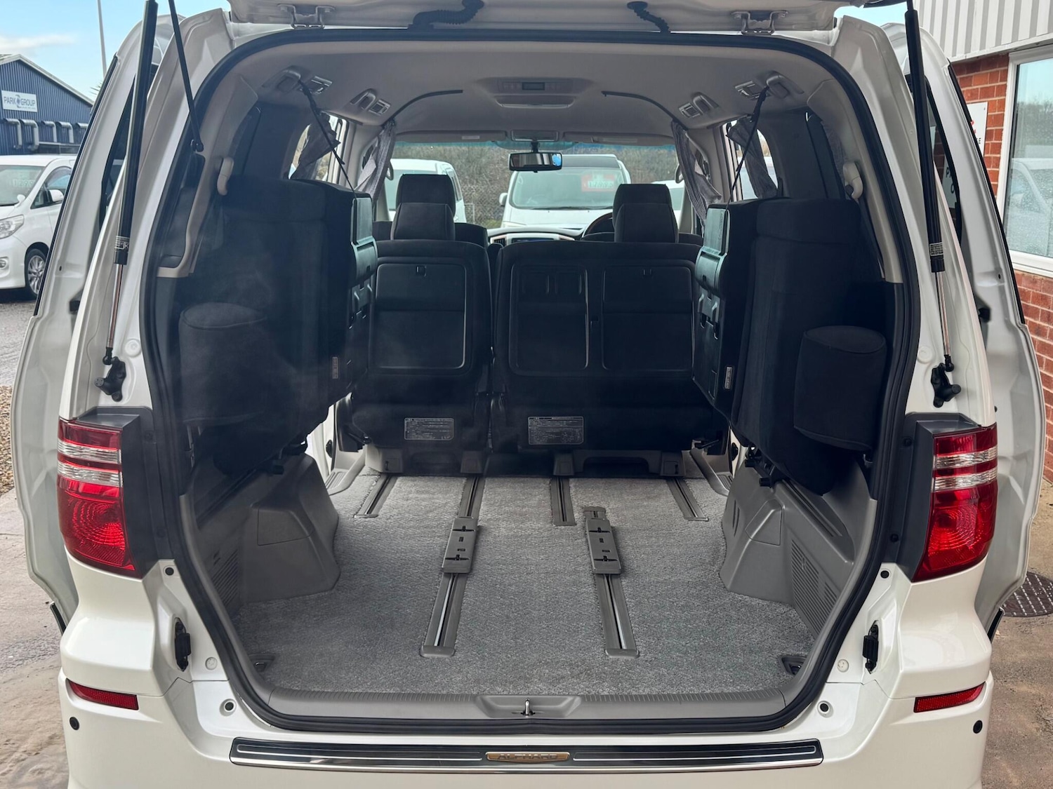 Used Toyota Alphard for sale - 77934131: Photo 37