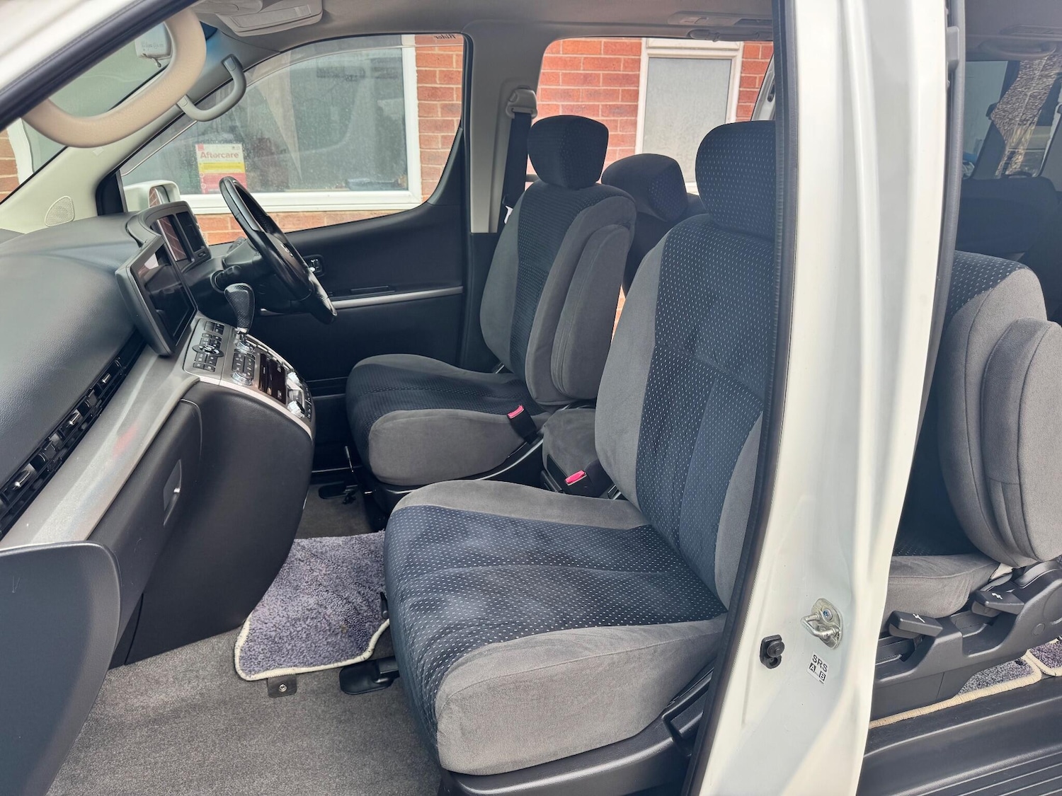 Vehicle 28