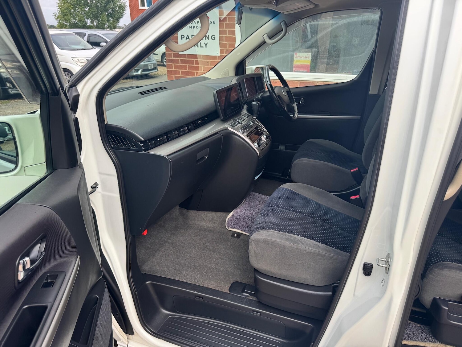 Vehicle 29