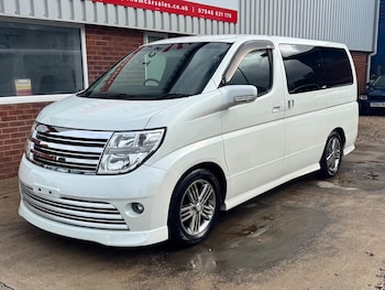 Used Nissan Elgrand 2005 for sale - 75966024: Photo